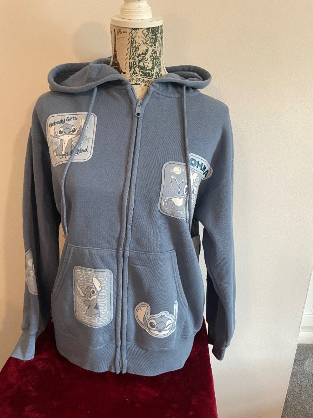 DISNEY - Lilo & Stitch Hoodie - NWT